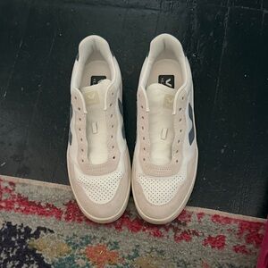 Veja White Sneakers with Navy V Logo and Cream Suede Accents